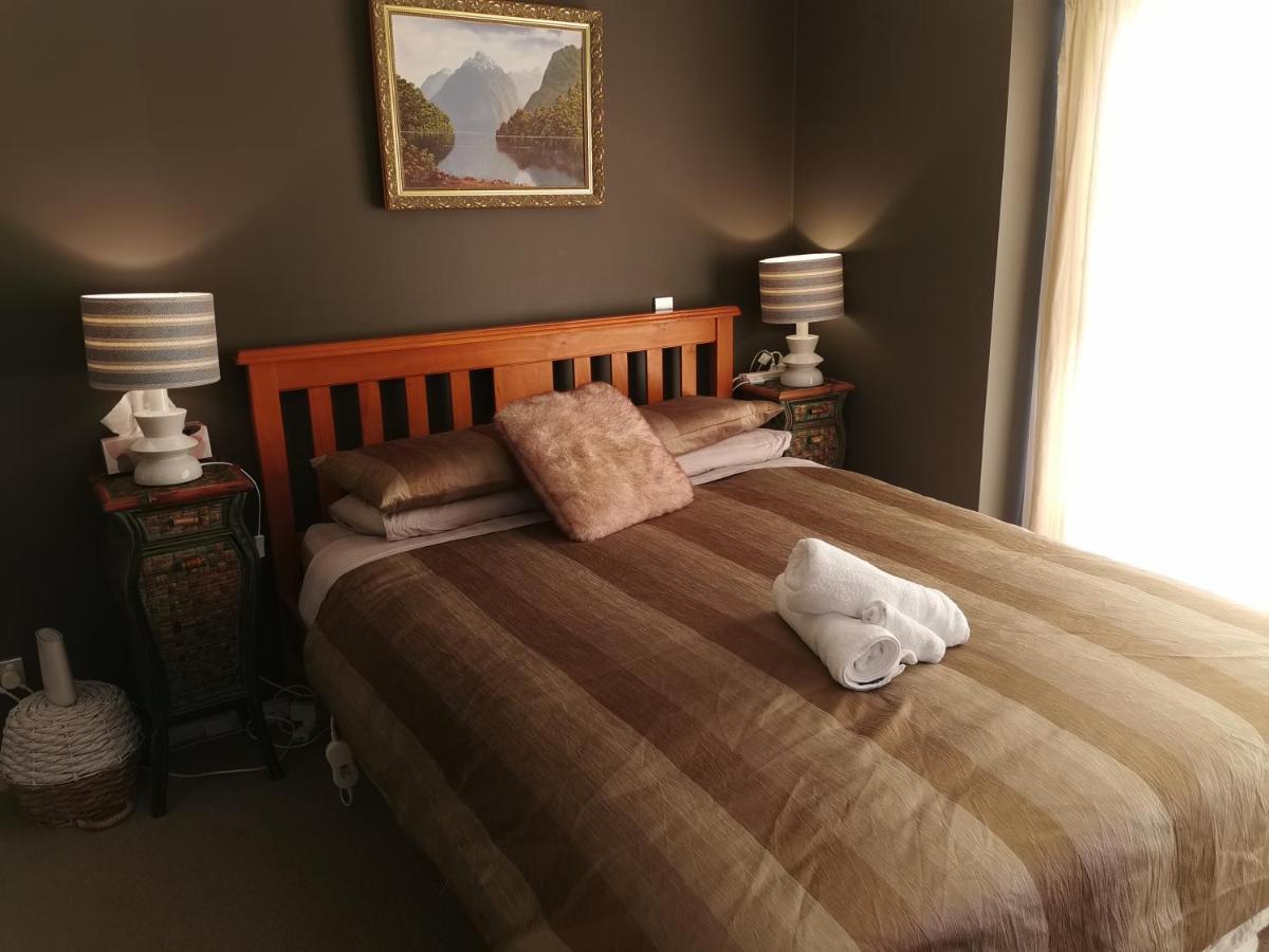Lake Taupo Holiday Home エクステリア 写真