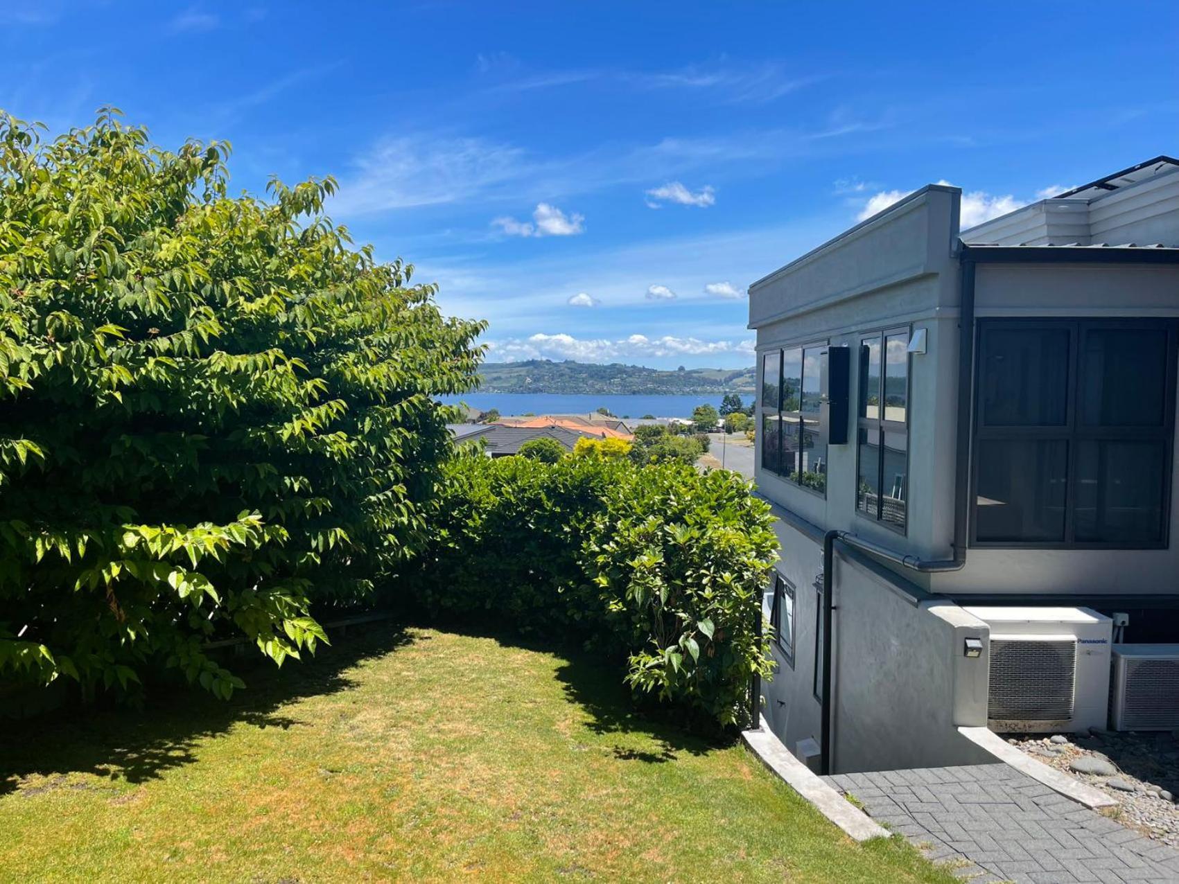 Lake Taupo Holiday Home エクステリア 写真