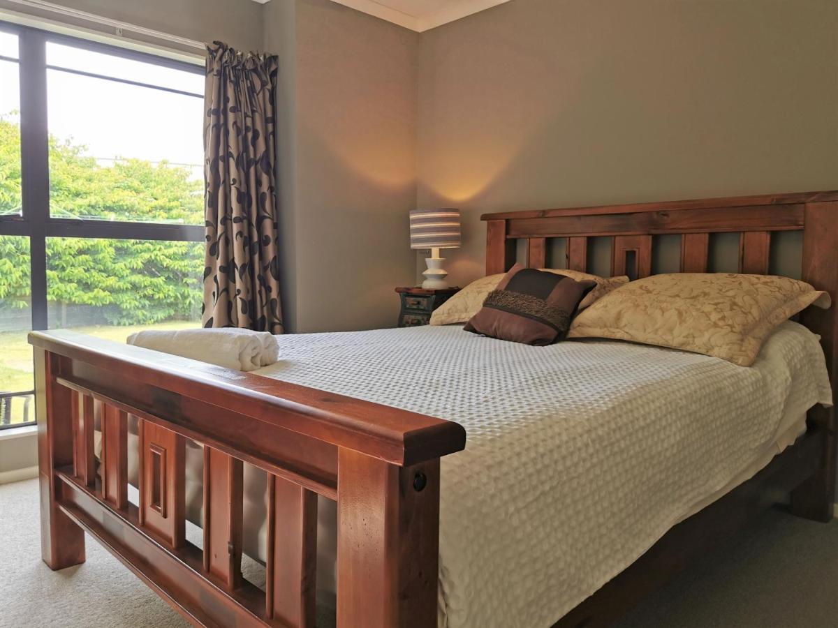 Lake Taupo Holiday Home エクステリア 写真